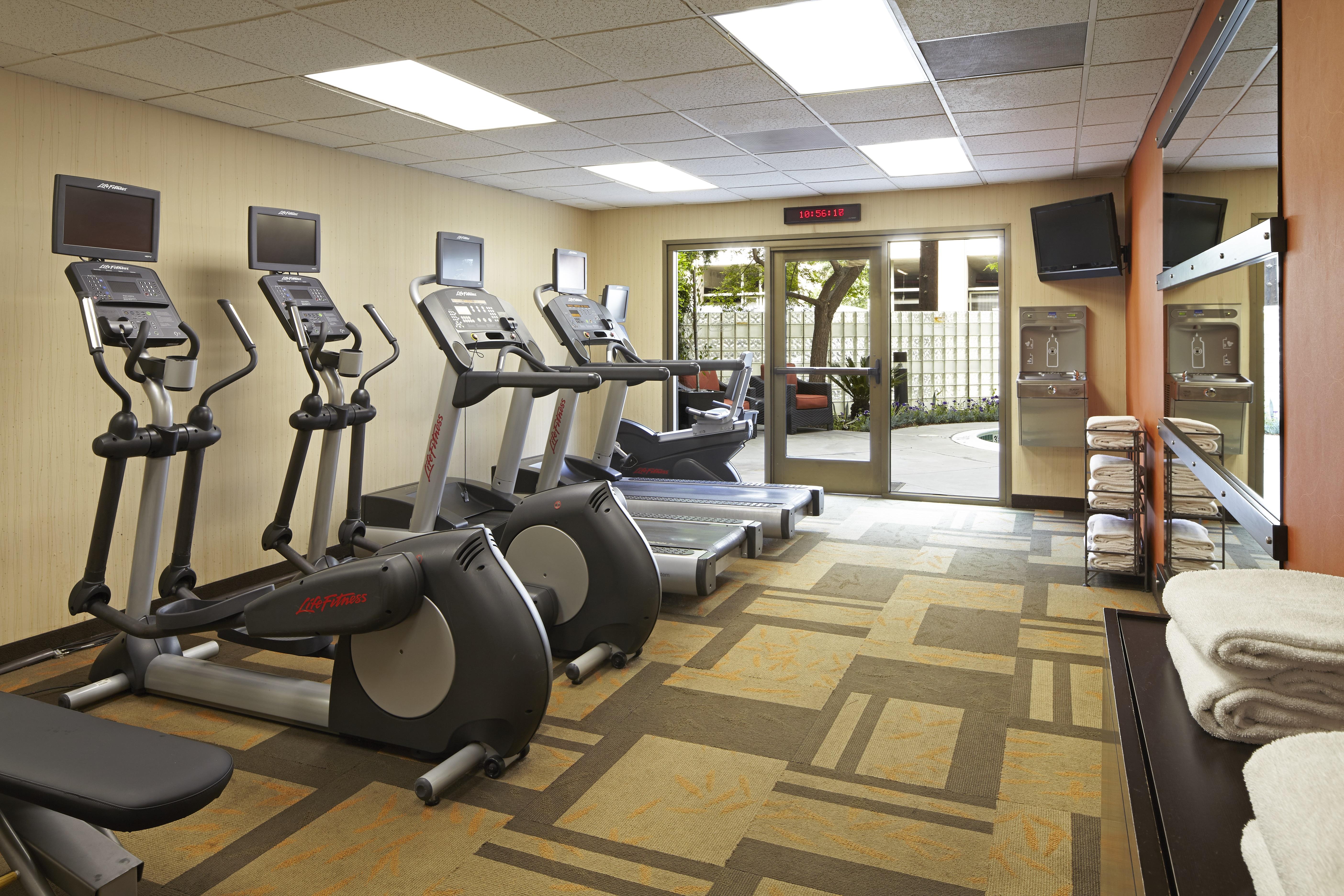 Courtyard By Marriott Los Angeles Lax / Century Boulevard Екстериор снимка