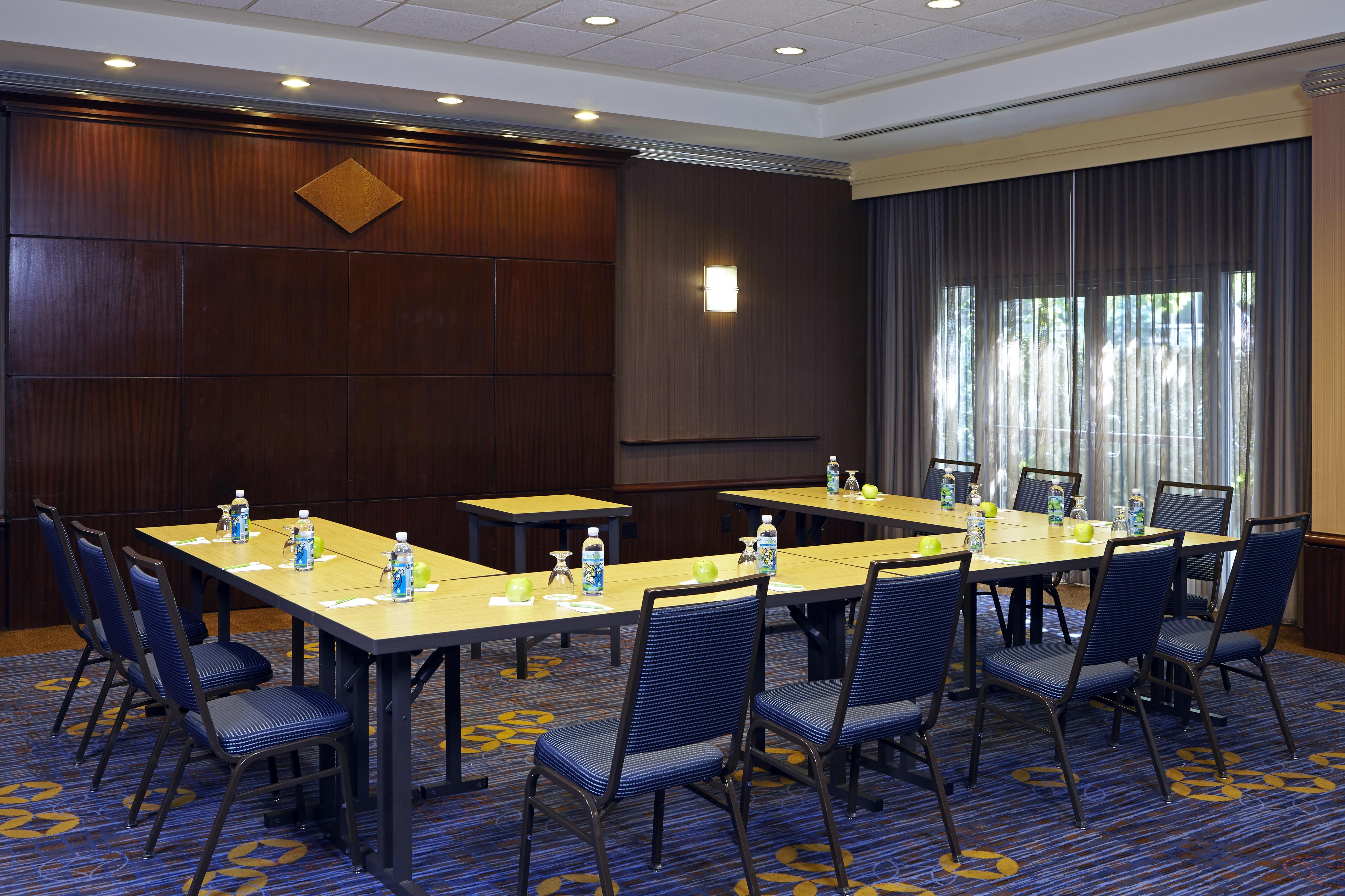 Courtyard By Marriott Los Angeles Lax / Century Boulevard Екстериор снимка