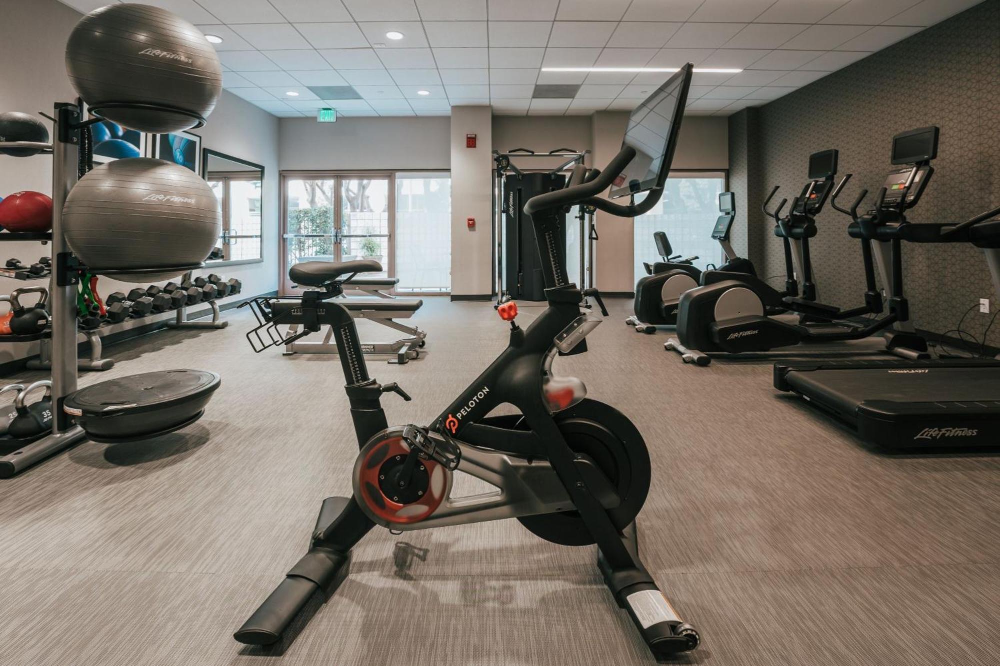 Courtyard By Marriott Los Angeles Lax / Century Boulevard Екстериор снимка