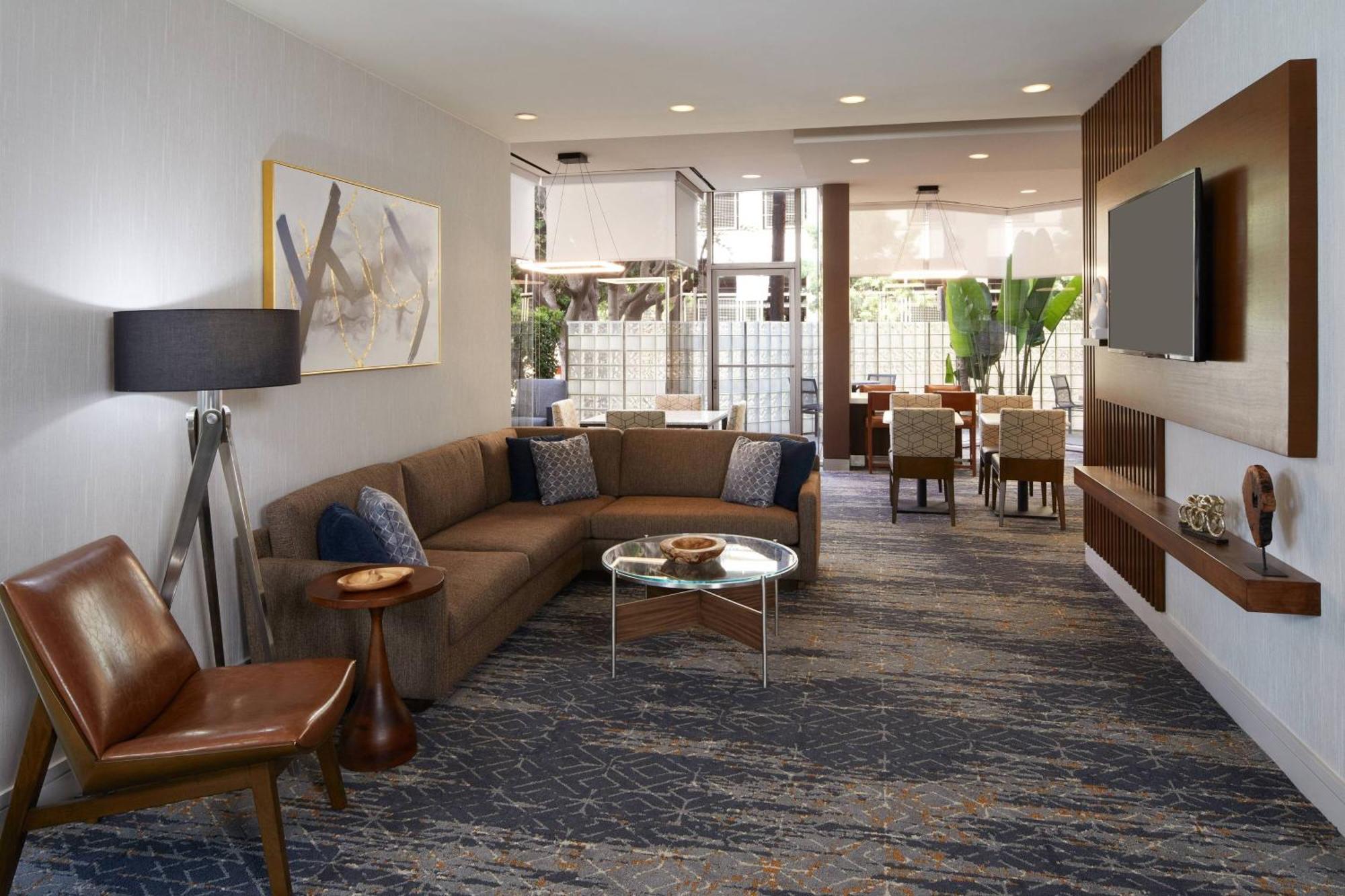 Courtyard By Marriott Los Angeles Lax / Century Boulevard Екстериор снимка