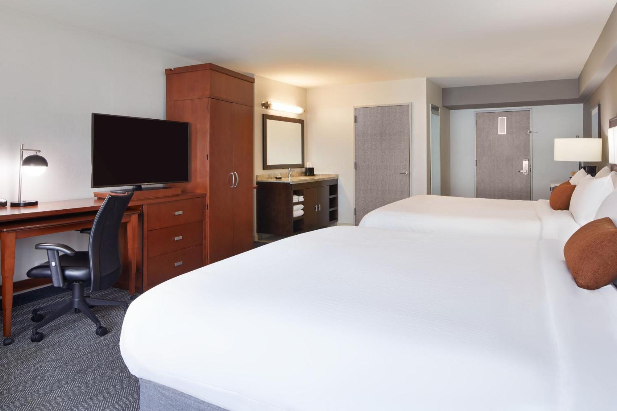 Courtyard By Marriott Los Angeles Lax / Century Boulevard Екстериор снимка